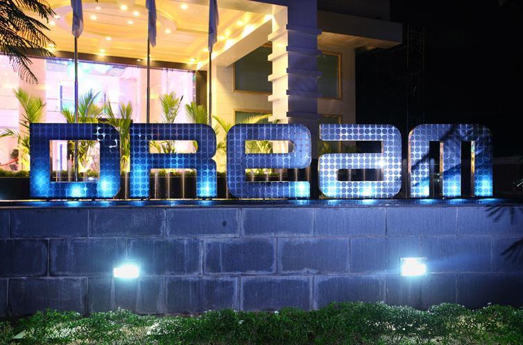 Hotel Radisson Blu Kochi Exterior foto The Dream Hotel