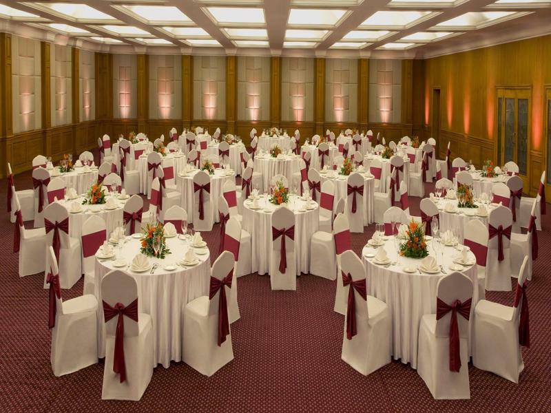 Hotel Radisson Blu Kochi Exterior foto The Grand Ballroom