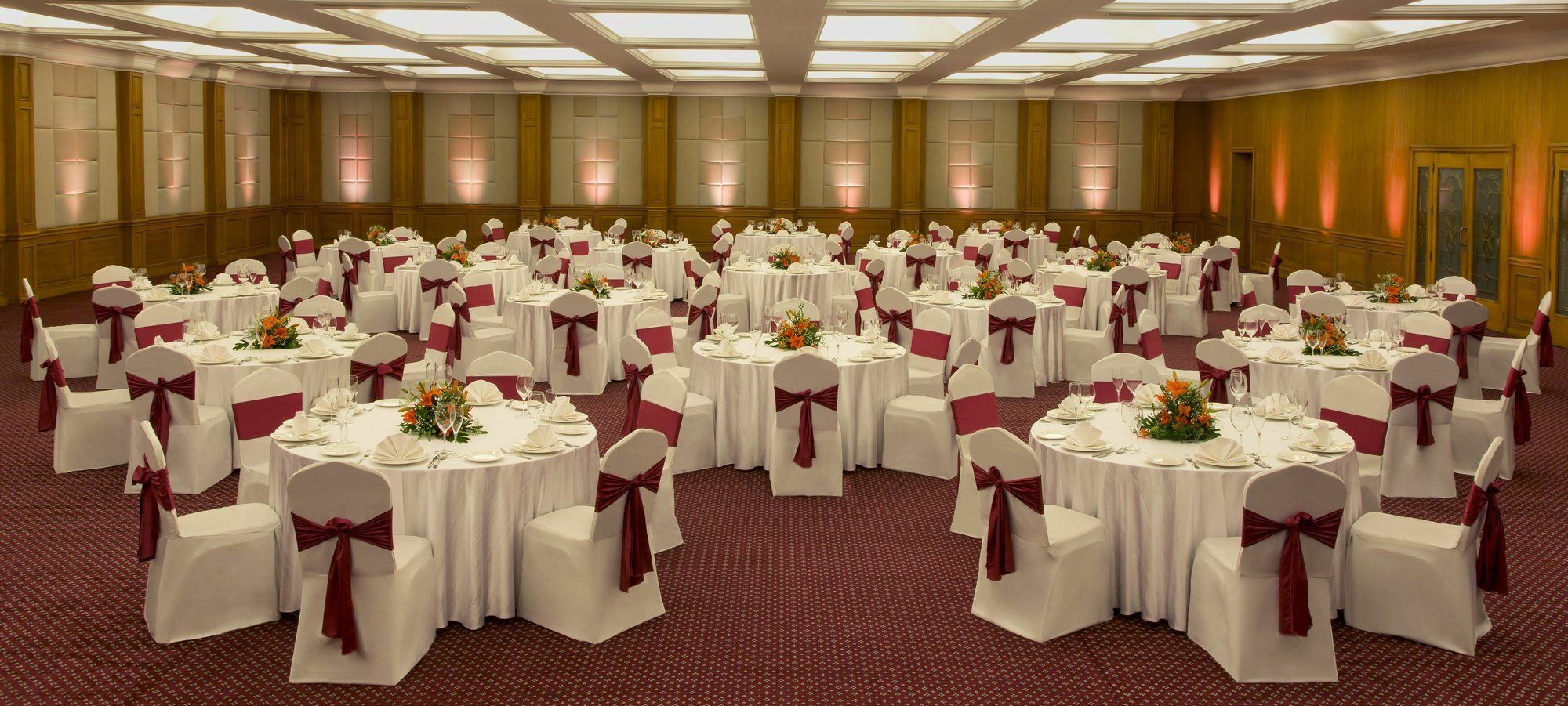 Hotel Radisson Blu Kochi Exterior foto The Grand Ballroom